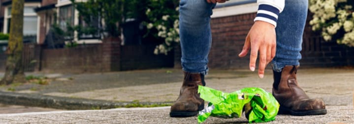 Schouders onder Schoon: Toolbox ‘Zwerfafval. Natuurlijk raap je ook iets op’ beschikbaar